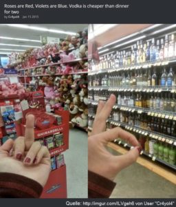 Frau zeigt Valentinstags-Geschenken im Supermarkt-Regal den Mittelfinger